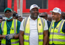 MOSES OLAREWAJU JOINS DEPUTY GOVERNOR HAMZAT, PRINCE LANRE SANUSI FOR AMUWO-ODOFIN SANITATION EXERCISE