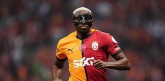 Osimhen Turns Down Galatasaray Captaincy Gesture During Match