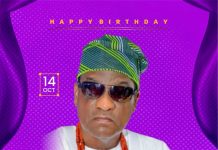 MOSES OLAREWAJU FELICITATES WITH HIS ROYAL MAJESTY OBA MOBADENLE OYEKAN ON HIS 70TH BIRTHDAY.